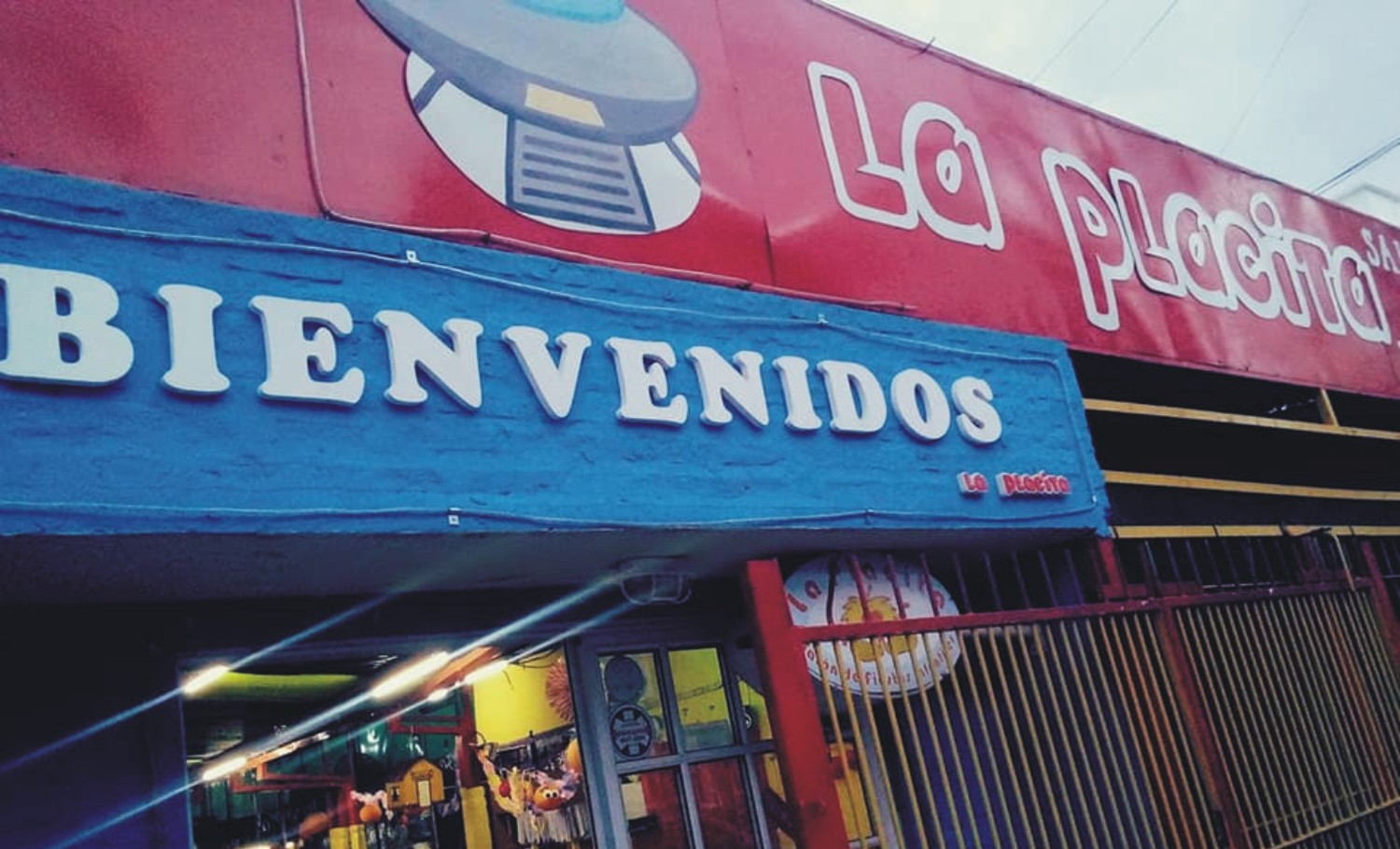 LA PLACITA