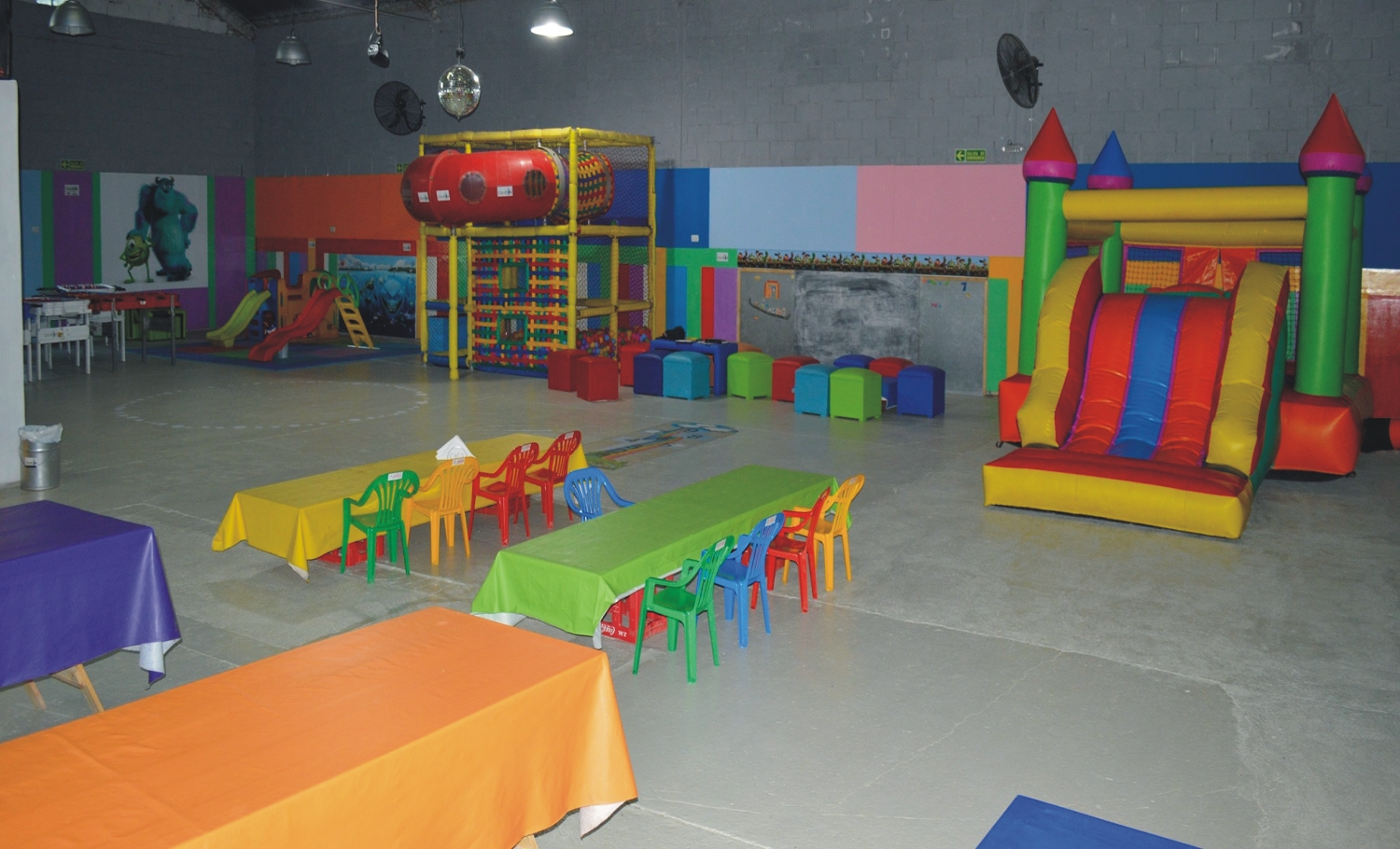 CHAPLIN SALON DE EVENTOS INFANTILES